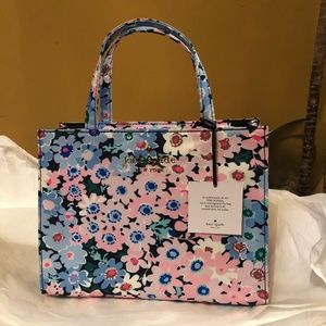WATSON LANE DAISY GARDEN SAM kate spade